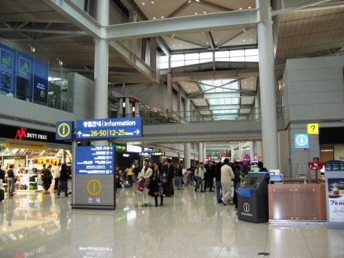 Korea-Incheon-International-Airport-Boarding-lobby-westside-view